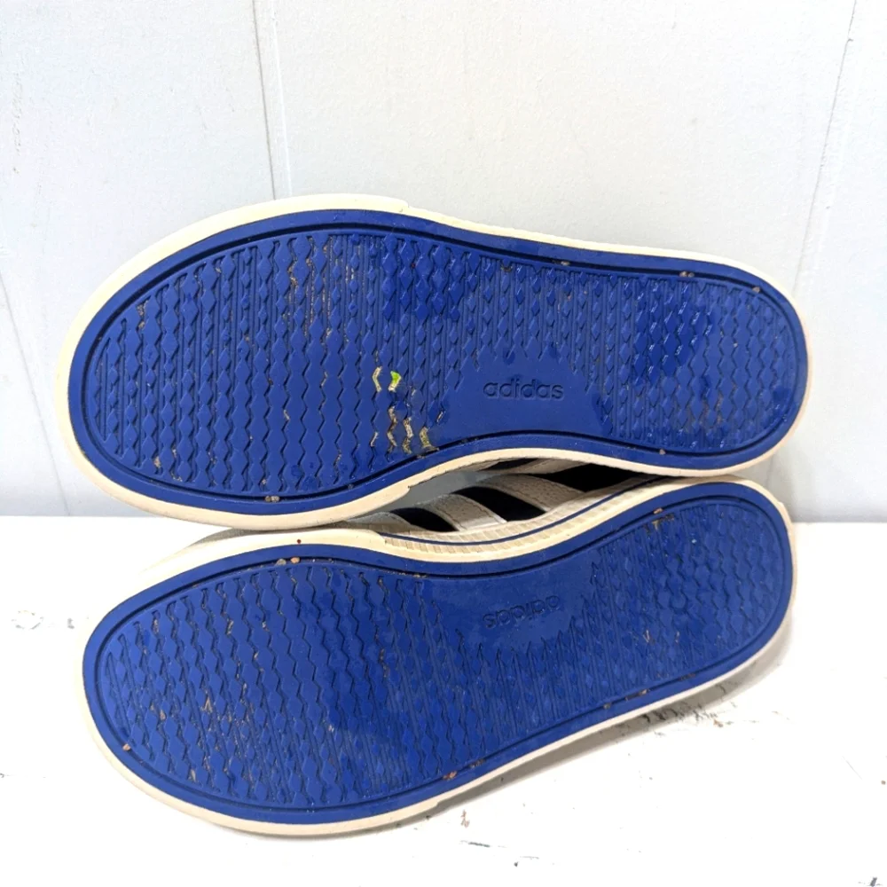 Adidas‎ Boys Little Kid Sneakers Full Lace Size 12K Comfortable & Classic